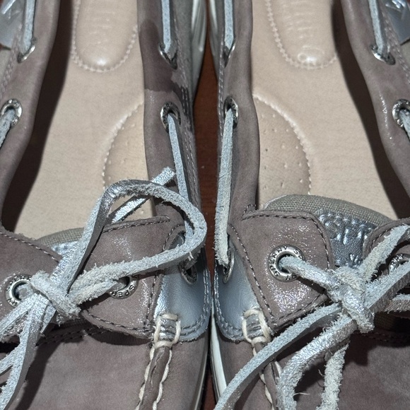 Sperry Angelfish Boat Shoe with Slip-On Design - Picture 4 of 8
